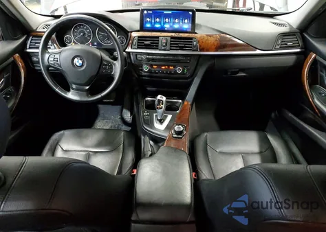 2013 BMW 328 Xi z USA, uszkodzony, nr VIN WBA3B3C54DF533453